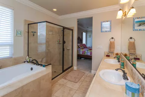 1318 Bonhurst Dr, Redding, CA 96003 photo 36