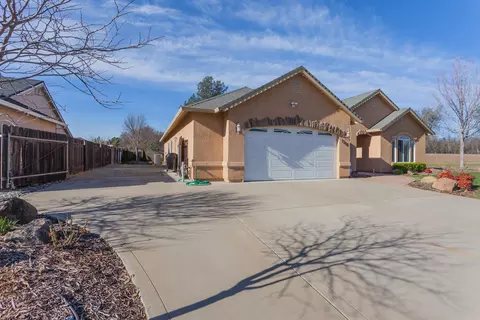 1318 Bonhurst Dr, Redding, CA 96003 photo 5