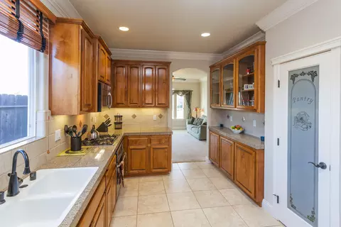 1318 Bonhurst Dr, Redding, CA 96003 photo 11