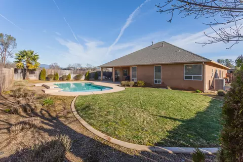 1318 Bonhurst Dr, Redding, CA 96003 photo 41