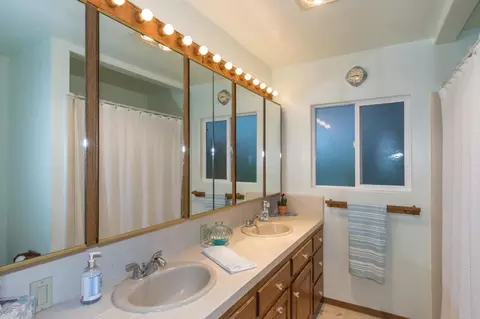 110 Wilshire Dr, Redding, CA 96002 photo 15