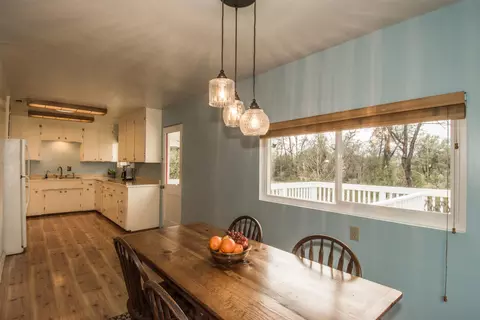2550 Baier Rd, Redding, CA 96003 photo 8