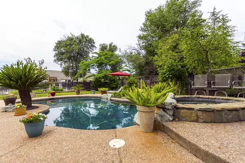 2824 Green Riffle Rd, Redding, CA 96002 photo 4