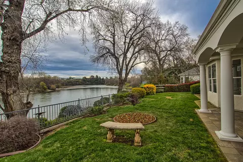5211 Morning Dew Way, Redding, CA 96001 photo 3