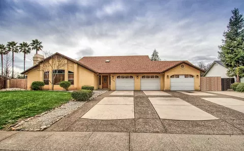 11338 Rugby Hill Dr, Redding, CA 96003 photo 1