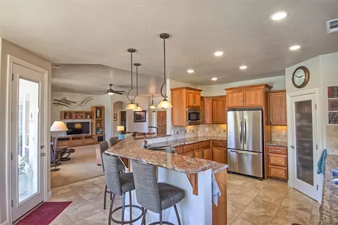6950 Panda Ct, Anderson, CA 96007 photo 3