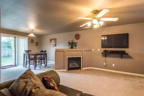 3706 Vinewood Dr, Anderson, CA 96007 photo 2