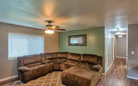 2510 Toyon St, Anderson, CA 96007 photo 5