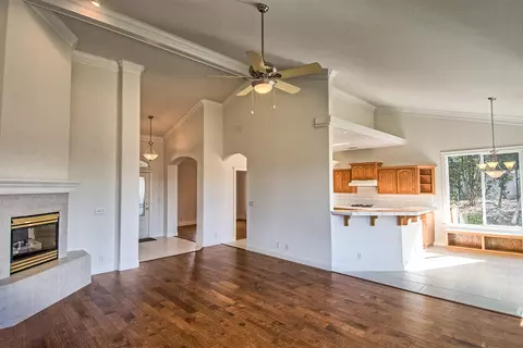910 Stanford Pl, Redding, CA 96003 photo 3