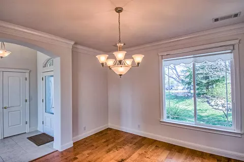 910 Stanford Pl, Redding, CA 96003 photo 8