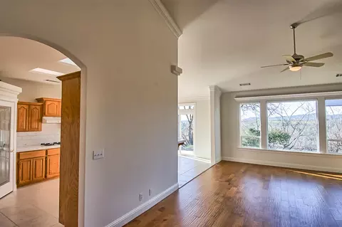 910 Stanford Pl, Redding, CA 96003 photo 10