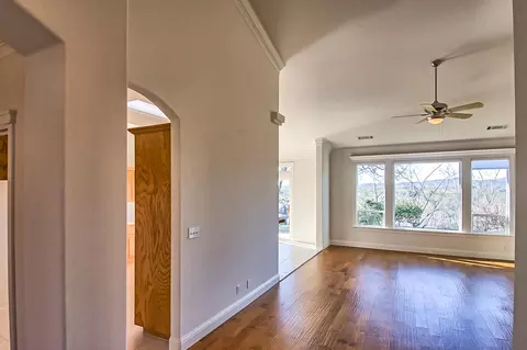 910 Stanford Pl, Redding, CA 96003 photo 9