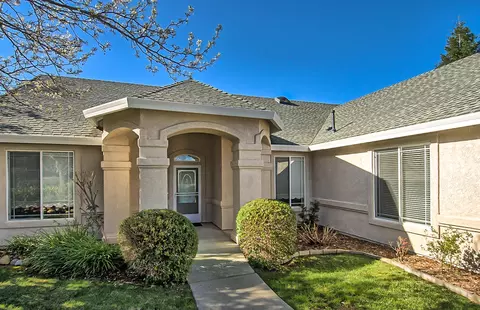 910 Stanford Pl, Redding, CA 96003 photo 2