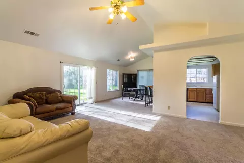 2188 Kimber Ct, Redding, CA 96002 photo 5