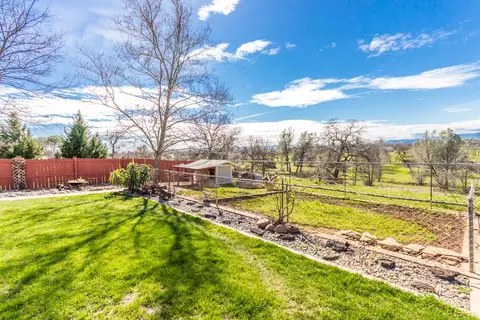 9480 Winegar Rd, Redding, CA 96003 photo 41