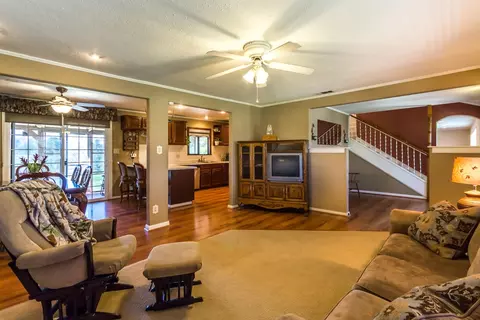 9480 Winegar Rd, Redding, CA 96003 photo 6