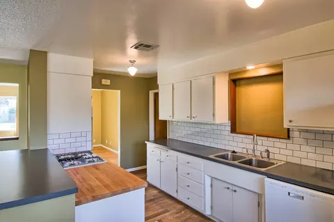 11487 Hawley Rd, Redding, CA 96003 photo 10