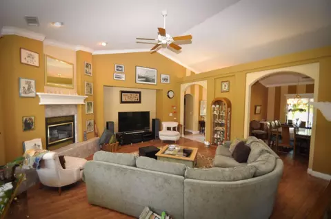 1613 Spanish Bay Dr, Redding, CA 96003 photo 6