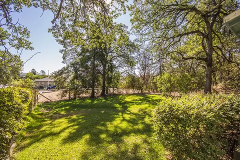 2638 Bunker St, Redding, CA 96002 photo 4