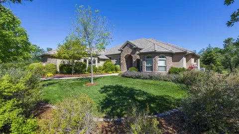 19398 Palermo Ct, Redding, CA 96003 photo 3