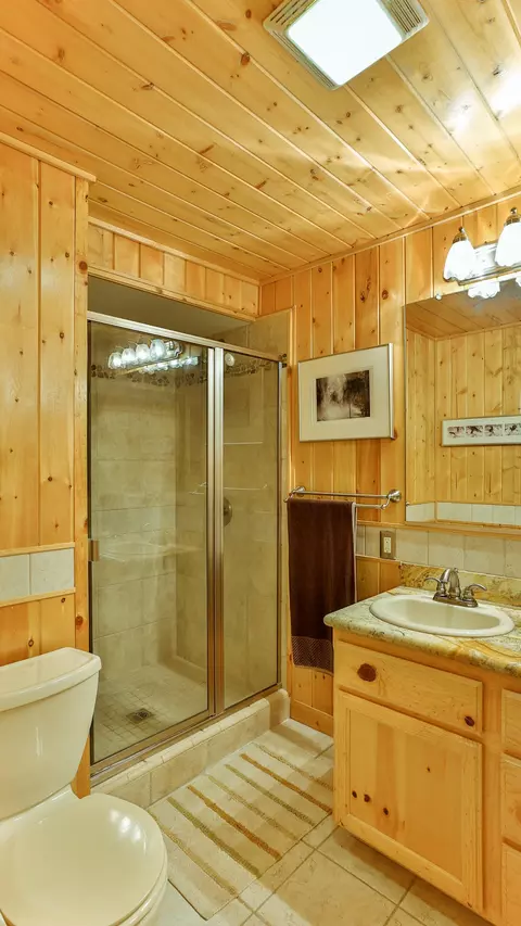 12199 Lake, Redding, CA 96003 photo 12