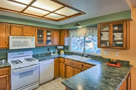10637 Old Oregon Trl, Redding, CA 96003 photo 13