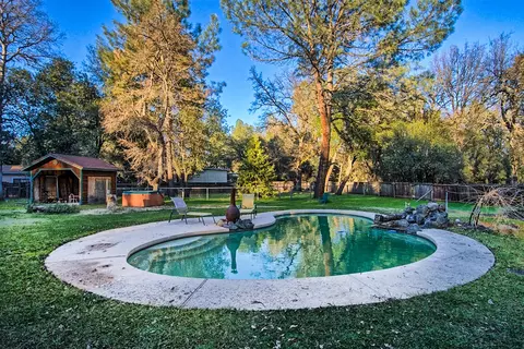 10637 Old Oregon Trl, Redding, CA 96003 photo 26