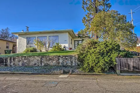 1600 Mesa St, Redding, CA 96001 photo 2