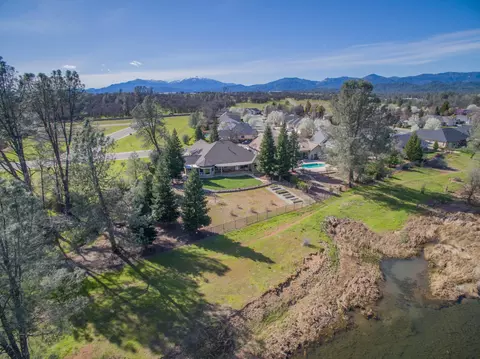 1487 Spanish Bay Dr, Redding, CA 96003 photo 1