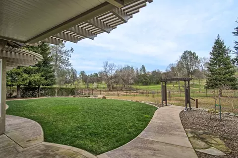 1487 Spanish Bay Dr, Redding, CA 96003 photo 40