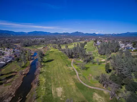 1487 Spanish Bay Dr, Redding, CA 96003 photo 2