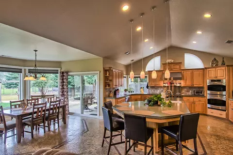 1487 Spanish Bay Dr, Redding, CA 96003 photo 7