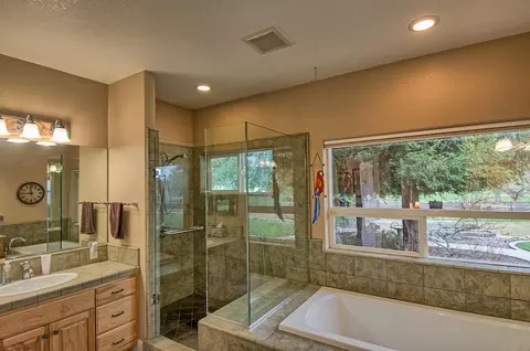 1487 Spanish Bay Dr, Redding, CA 96003 photo 23