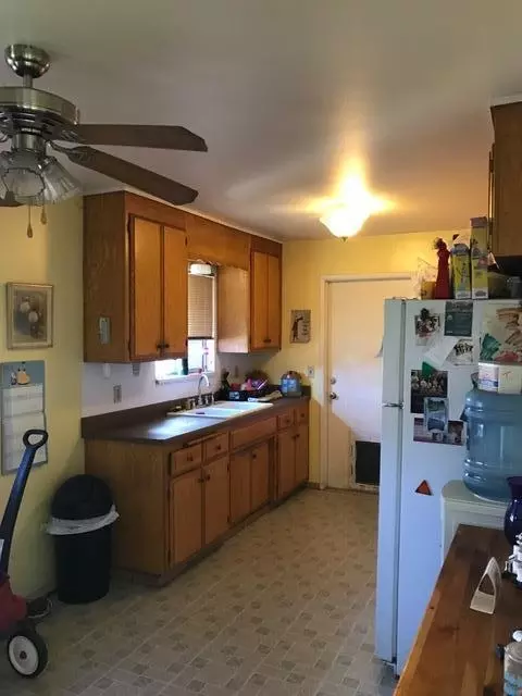 3885 Meteor St, Redding, CA 96002 photo 10