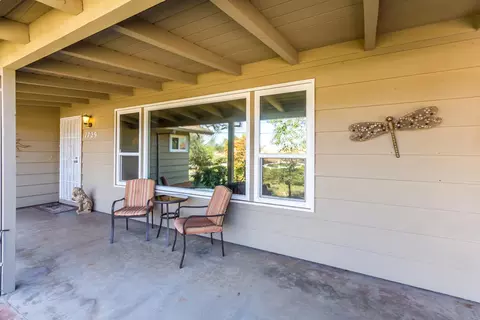 1729 Riviera Dr, Redding, CA 96001 photo 31