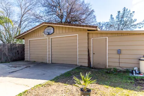 1729 Riviera Dr, Redding, CA 96001 photo 24