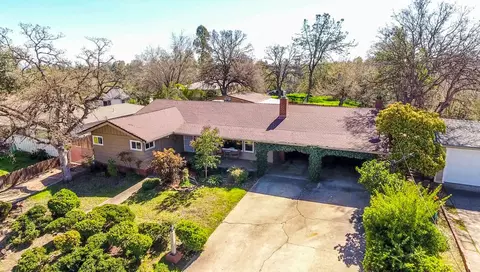 1729 Riviera Dr, Redding, CA 96001 photo 1
