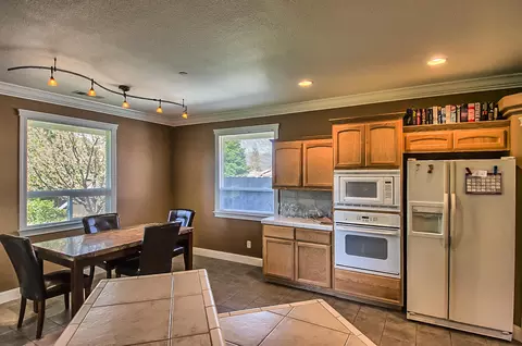 1010 Albion Ave, Redding, CA 96003 photo 32