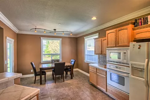 1010 Albion Ave, Redding, CA 96003 photo 10