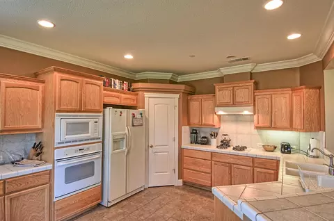 1010 Albion Ave, Redding, CA 96003 photo 11