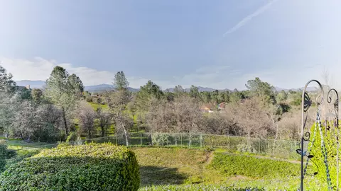 397 River Park Dr, Redding, CA 96003 photo 17