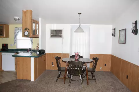 16270 Tree Ln, Anderson, CA 96007 photo 4
