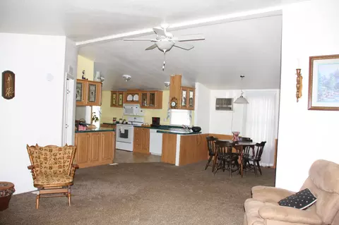 16270 Tree Ln, Anderson, CA 96007 photo 3