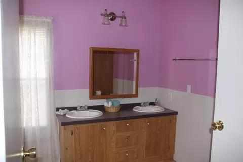 16270 Tree Ln, Anderson, CA 96007 photo 8