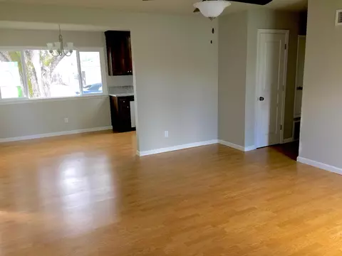 3237 Aster St, Anderson, CA 96007 photo 5