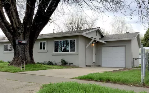 3237 Aster St, Anderson, CA 96007 photo 1