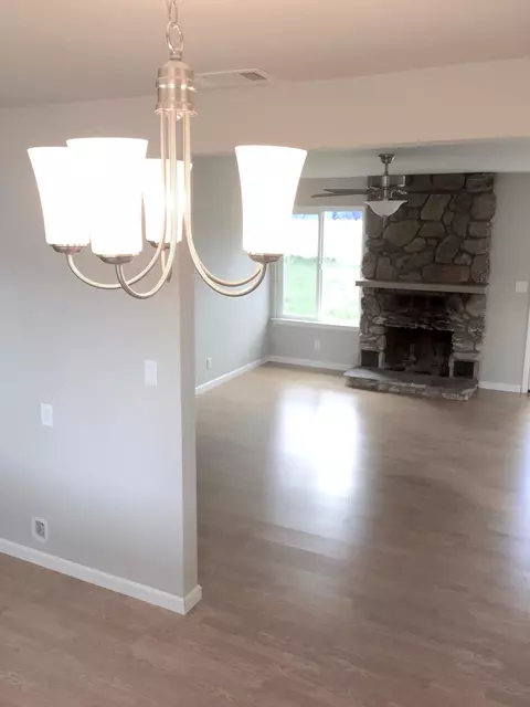 3237 Aster St, Anderson, CA 96007 photo 7