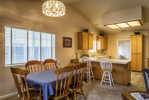857 Fountain Cir, Redding, CA 96003 photo 7
