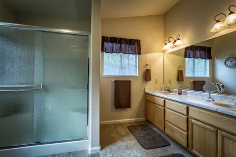 857 Fountain Cir, Redding, CA 96003 photo 9