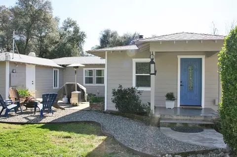 2375 Waverly Ave, Redding, CA 96001 photo 3